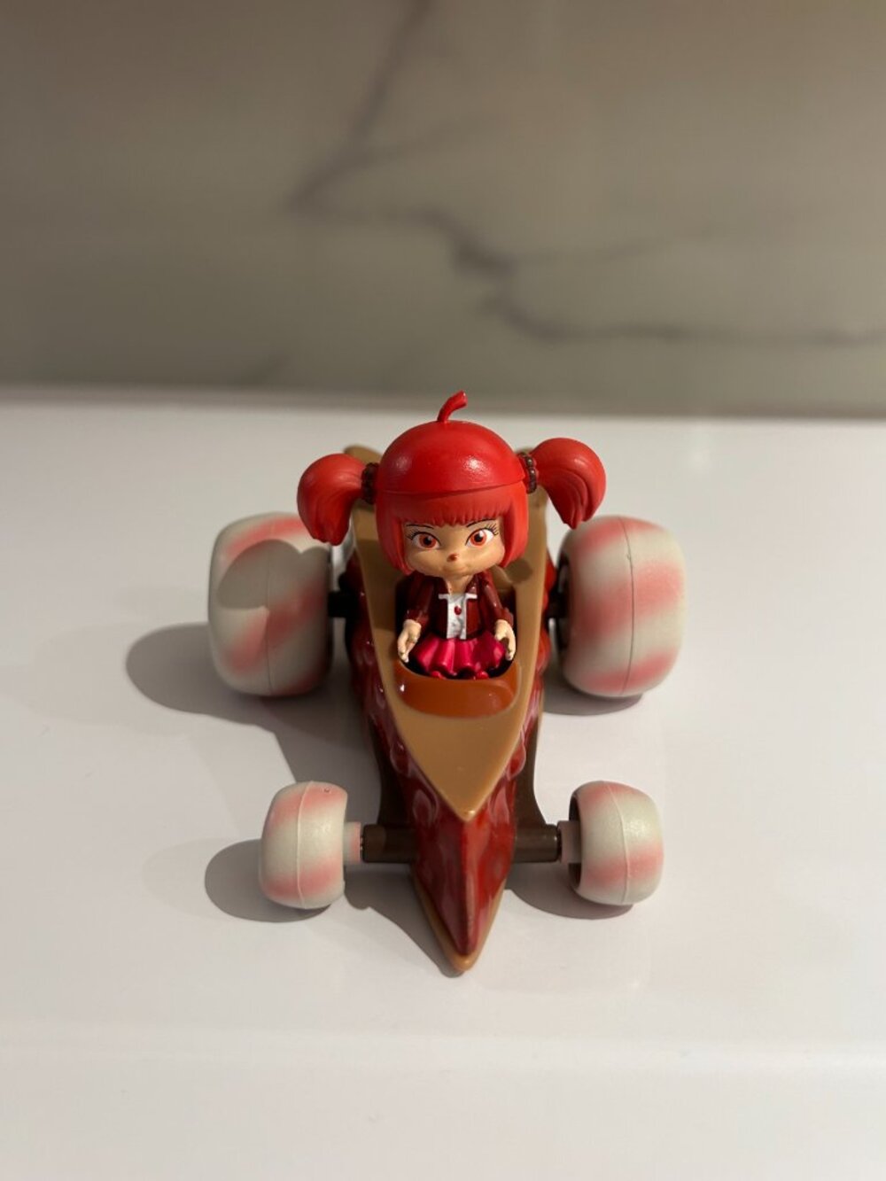 Wreck-it Ralph Sugar Rush Key Racers: #4 Jubileena Bing Bing - Picture 4 of 4